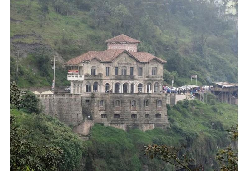 Tequendama Falls Hotel before renovations.